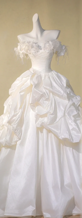 White one-shoulder floral neckline slim waist satin maxi bridal gown R5822