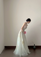 Light off‑white spaghetti‑strap waist‑cinched slim‑fit elegant long prom gown R8004