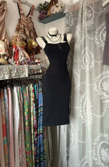 Black halter-neck fitted midi ball gown R7572