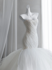 Off-white strapless fitted waist slim hip sexy long ball gown R8437
