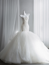 Off-white strapless fitted waist slim hip sexy long ball gown R8437