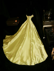 Yellow strapless fitted long ball gown R6984