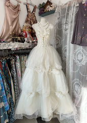 White halter-neck fitted tiered maxi dress, ball gown R6305