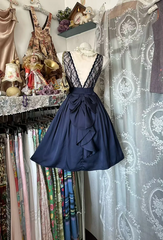 Navy blue lace bodice, fitted waist, full skirt, ball gown R7580