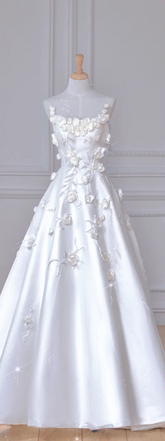 White Spaghetti-Strap 3D Floral Fitted-Waist Slim-Fit A-Line Long Bridal Gown R5910