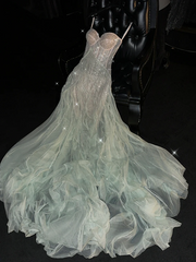Light green sequined halter-neck fitted long ball gown R8819