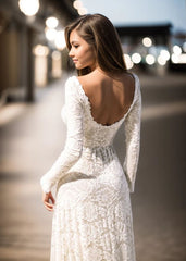 Vintage Floral Boho Lace Wedding Dress with Sleeves Modest Boat Neck Low-V Back Princess Bridal Gown S7088