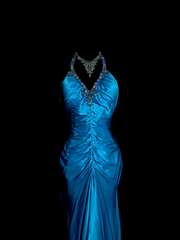 Blue halter-neck, fitted waist, pleated, revealing hips, sexy long ball gown R6675
