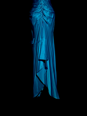 Blue halter-neck, fitted waist, pleated, revealing hips, sexy long ball gown R6675