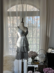 Light gray halter-neck low-cut fitted waist tiered skirt short ball gown R7714