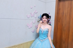 Light blue strapless, fitted waist, full skirt, long ball gown R8702