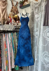 Blue halter-neck fitted long ball gown R7521