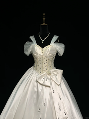 Light champagne-colored halter-neck, fitted waist, full skirt, long ball gown R8671