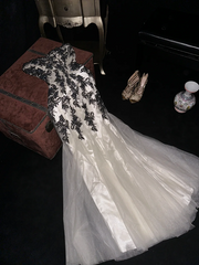White strapless vintage floral pattern fitted long ball gown R7052
