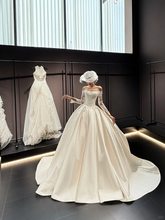 White one-shoulder lace top and tutu skirt satin bridal gown R6035