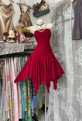 Red strapless fitted waist slim-fitting short ball gown with an asymmetrical hem R7801