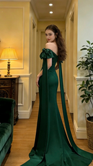 Green off-the-shoulder fitted waist slimming hip-hugging sexy long ball gown R8619