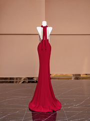 Red halter-neck, fitted waist, slimming, hip-hugging sexy long ball gown R8411