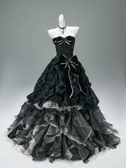 Black strapless bridal gown with slim waist and puffy skirt R5753