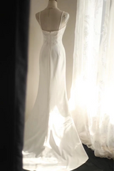 White halter-neck fitted long ball gown R6749