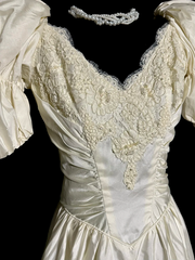 Apricot-colored, puff-sleeved, fitted, mid-length ball gown with a classic elegance R6673