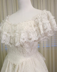 Vintage Off Shoulder Lace Wedding Dress Modest Princess Bridal Gown      S7094