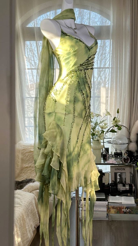Light green floral print halter-neck fitted bodycon ball gown R6562