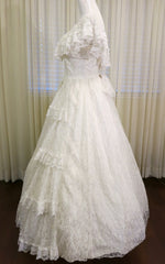 Vintage Off Shoulder Lace Wedding Dress Modest Princess Bridal Gown      S7094