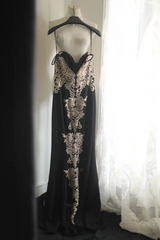 Black halter-neck, gold Huawei wool, fitted waist, long ball gown R6808
