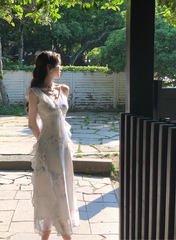 High-end V-neck dress new summer French design waist niche temperament long skirt R4334