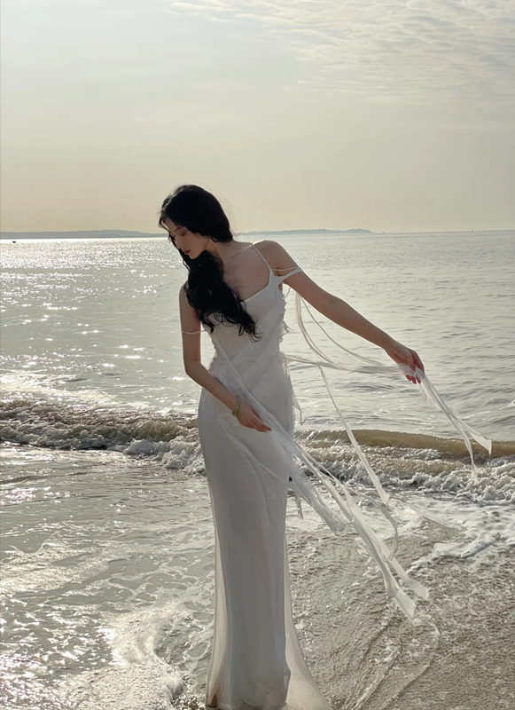 White halter-neck fitted elegant long sexy ball gown R8053