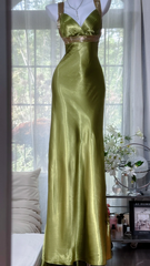 Green halter-neck backless fitted waist bodycon long ball gown R7606