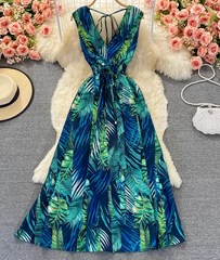 Backless V-neck printed dress for beach vacation, slim waist and long skirt R0360